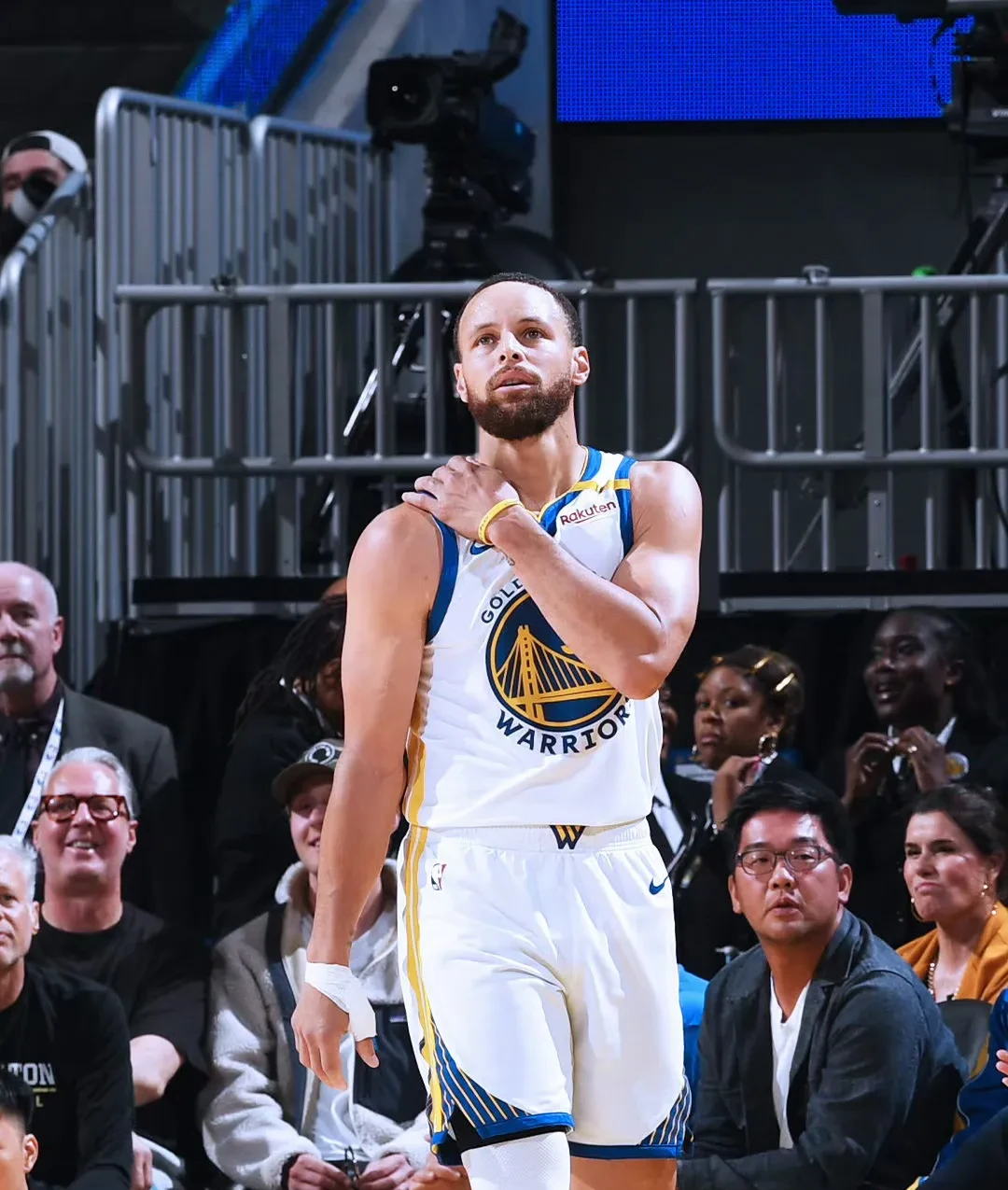 开云中国-库里重要时刻表现优异，法国队带队取胜！-开云中国