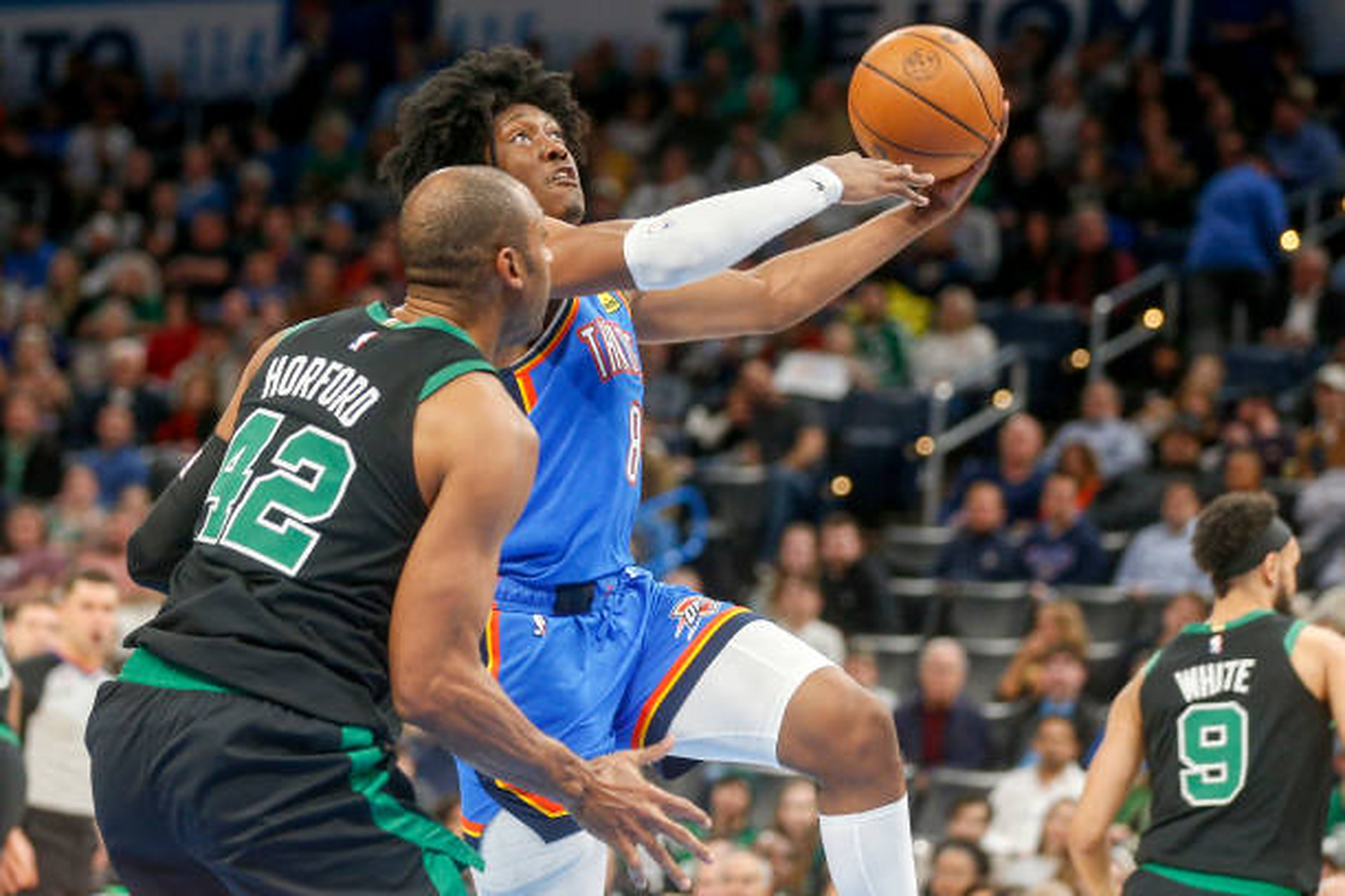 开云网页版登录入口-风云突变俄克拉荷马雷霆集结日门线救险，全明星赛版图或变，引发热议，团队化学反应显著-开云网页版登录入口